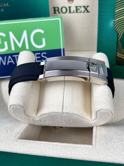 ROLEX YACHT MASTER OYSTER FLEX (BLACK SILVER)